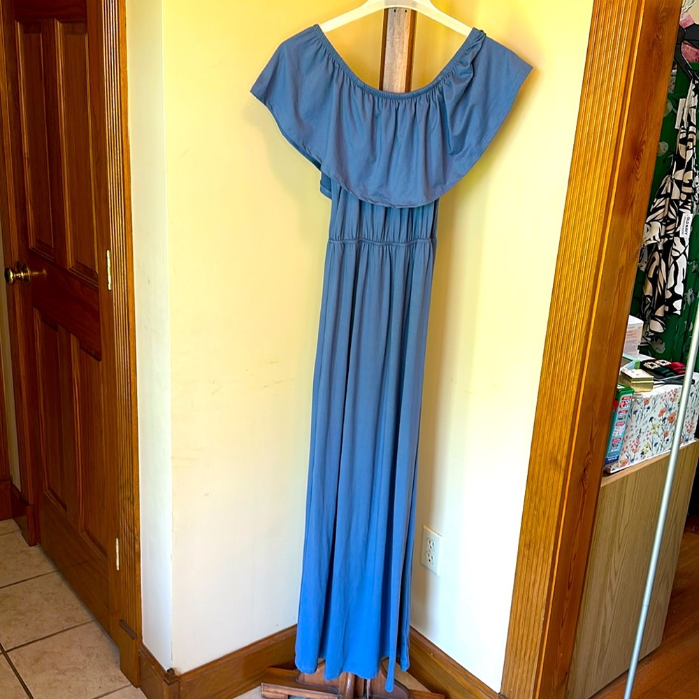 ENTRO - MEDIUM OFF SHOULDER MAXI
